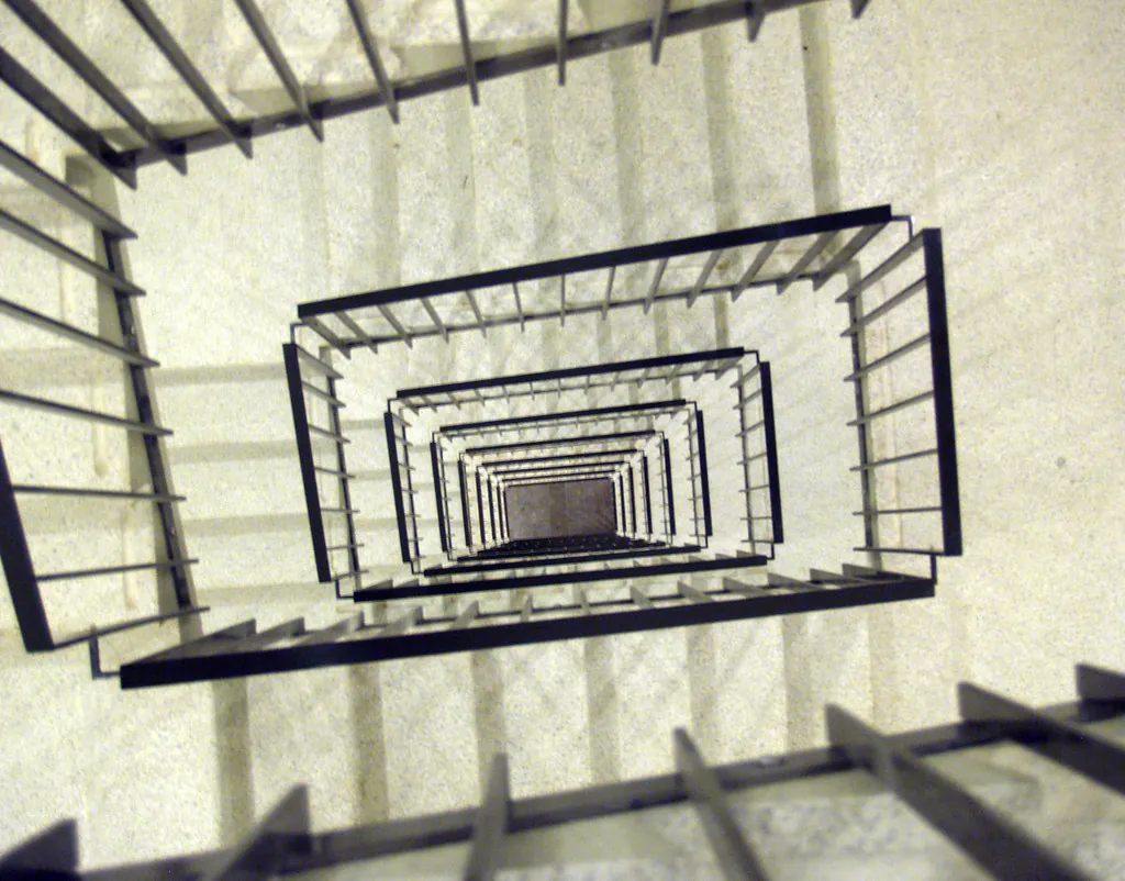Escalera Central, vista cenital de caracol de hormigón